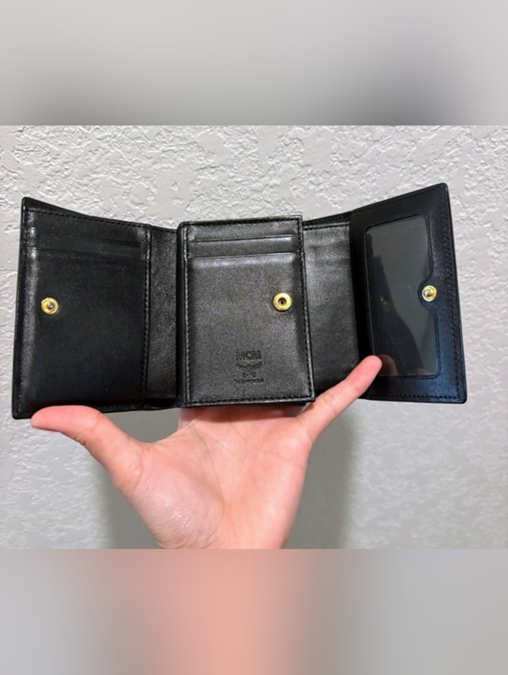 MCM Compact Wallet - Picture 5 of 10